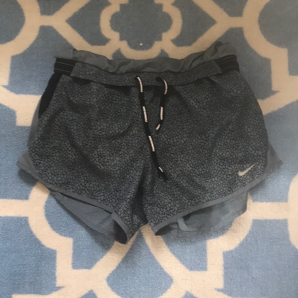 Nike running shorts - Picture 2 of 2